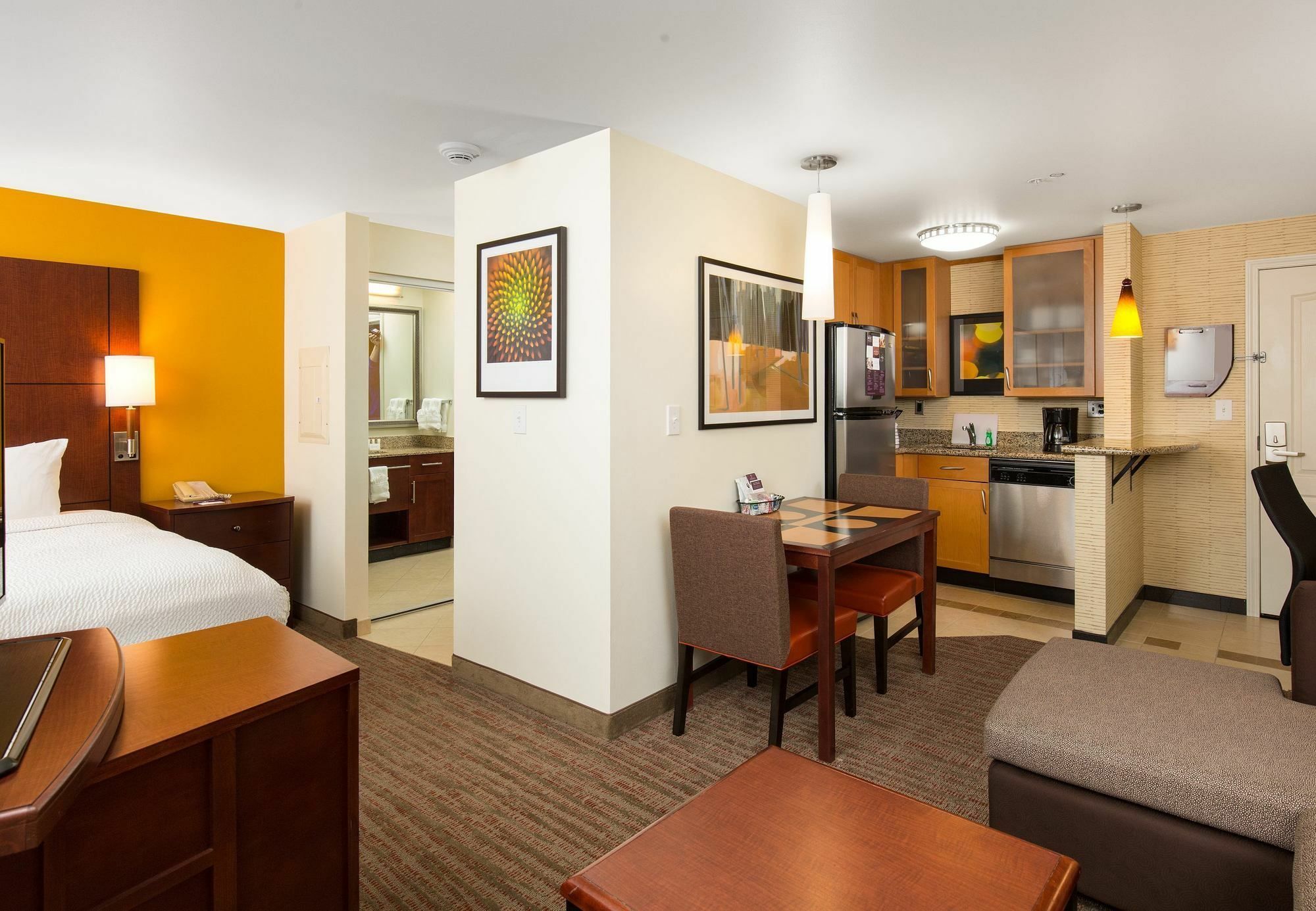 Residence Inn By Marriott Springfield Old Keene Mill מראה חיצוני תמונה